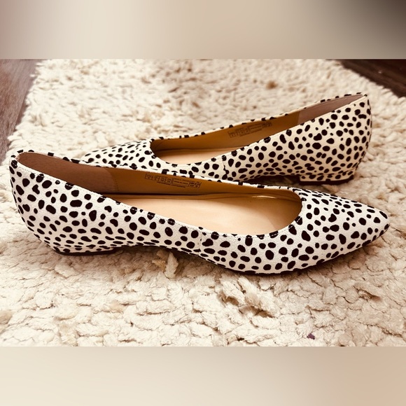 Vionic Women's Leopard Black and Cream Pointed Toe Semi-Flats Shoes Size 8 - Picture 4 of 7